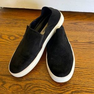 Steve Madden Slip on shoes